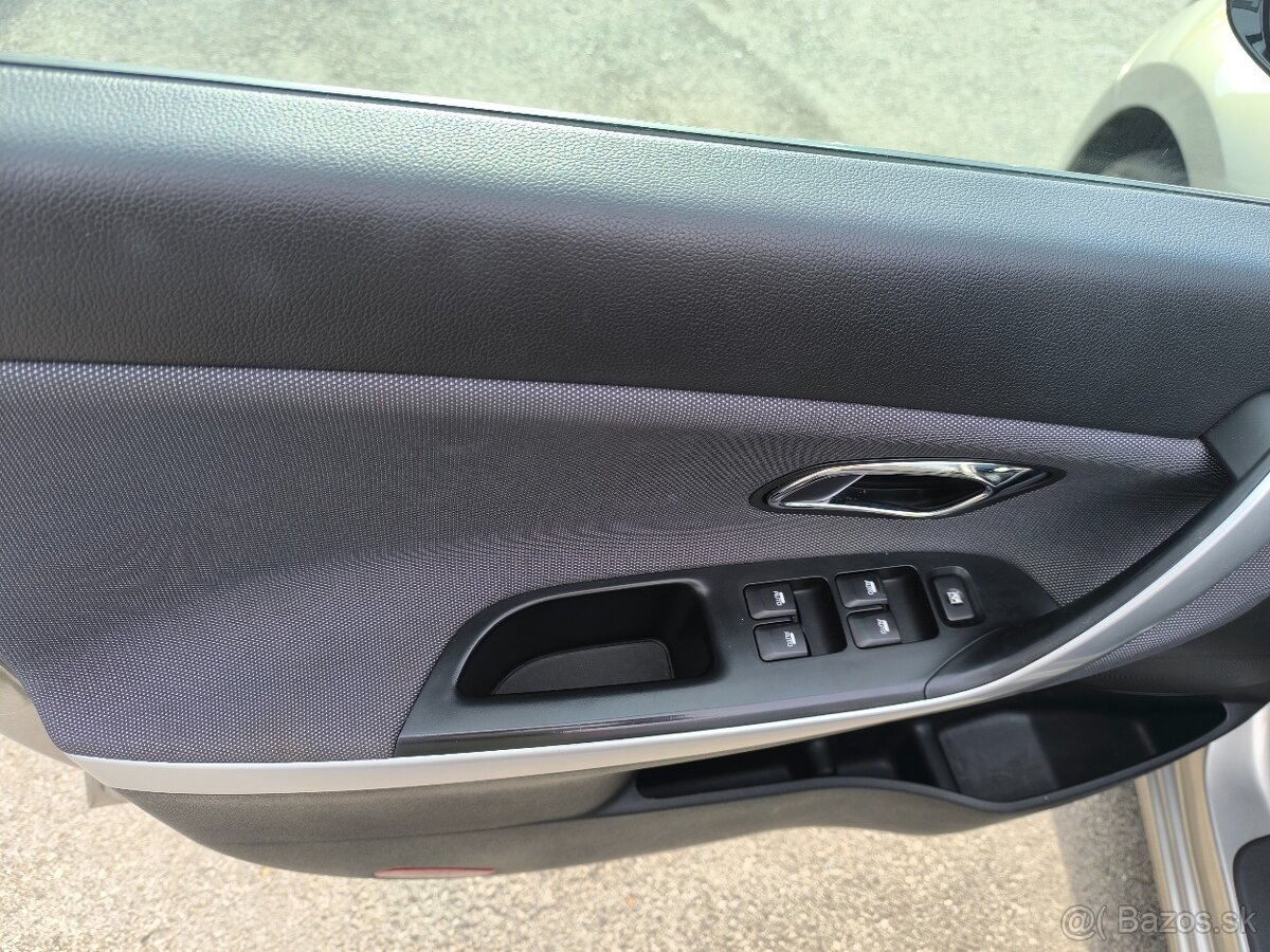 Kia Ceed 1.4 CVVT 73,6 kW /100 PS M6 GOLD - 9