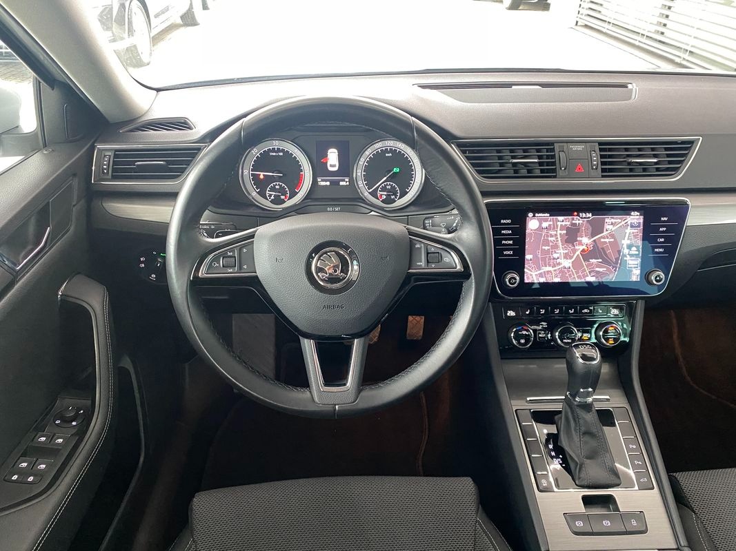 Škoda Superb Combi 2.0 TDI DSG Style 110kW - 9