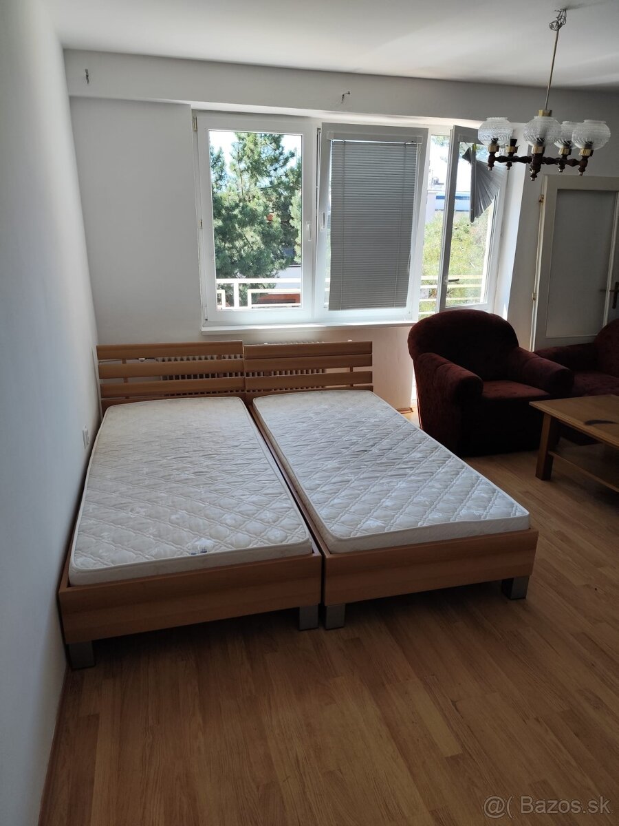 Predám samostatne stojací RD Noviny - 9