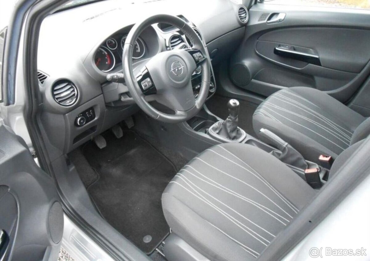 Opel Corsa 1,4 64 kW KLIMA Serviska benzín - 9
