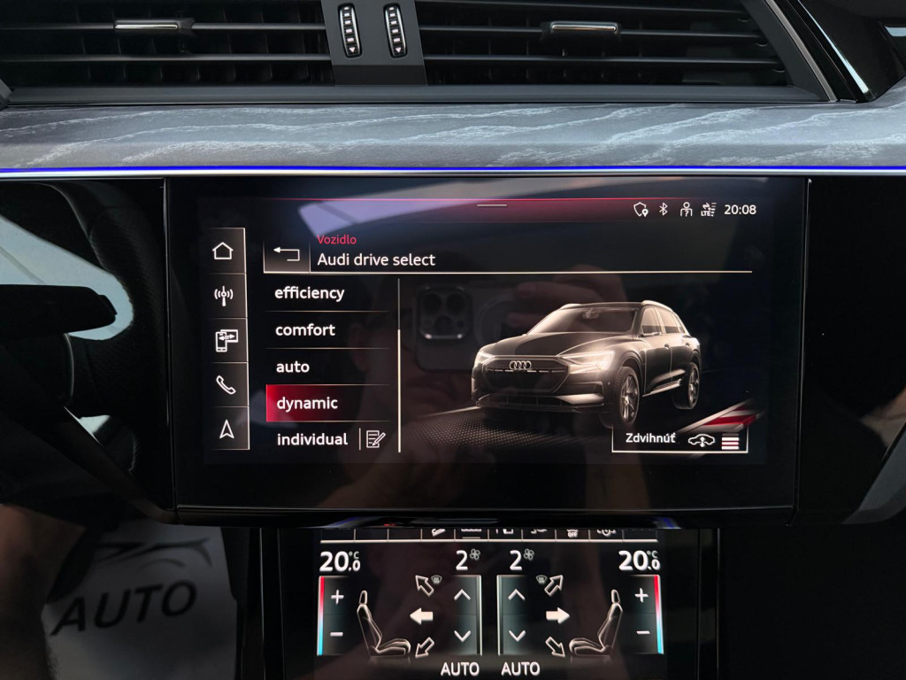 Audi e-tron 2022 - 9