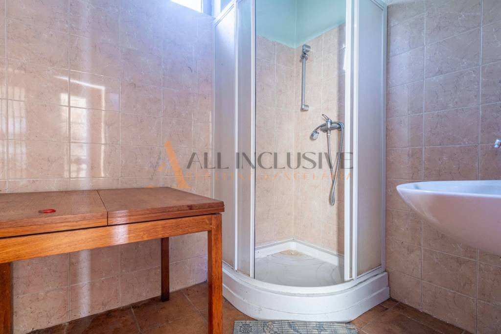 ALL INCLUSIVE l NA PREDAJ 3 IZBOVÝ RODINNÝ DOM S 18 ÁR POZEM - 9