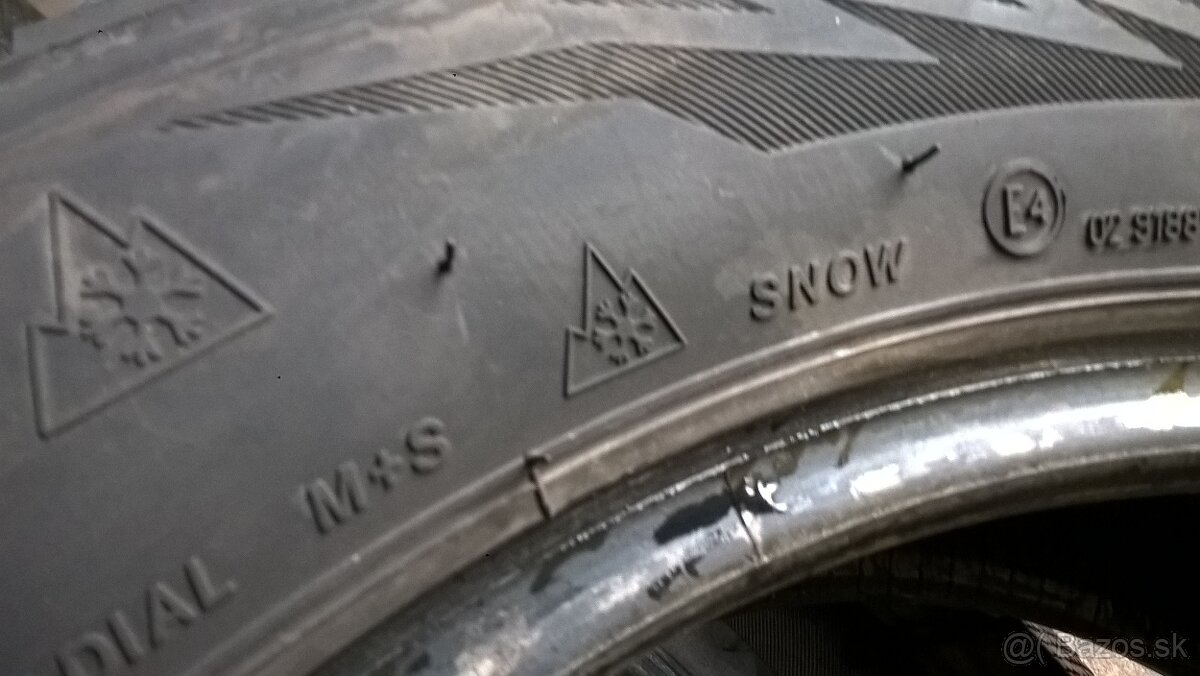 ZIMNÉ 215/60 R17 2 ks FIRESTONE a 2 ks CONTINENTAL cca 7-8mm - 9