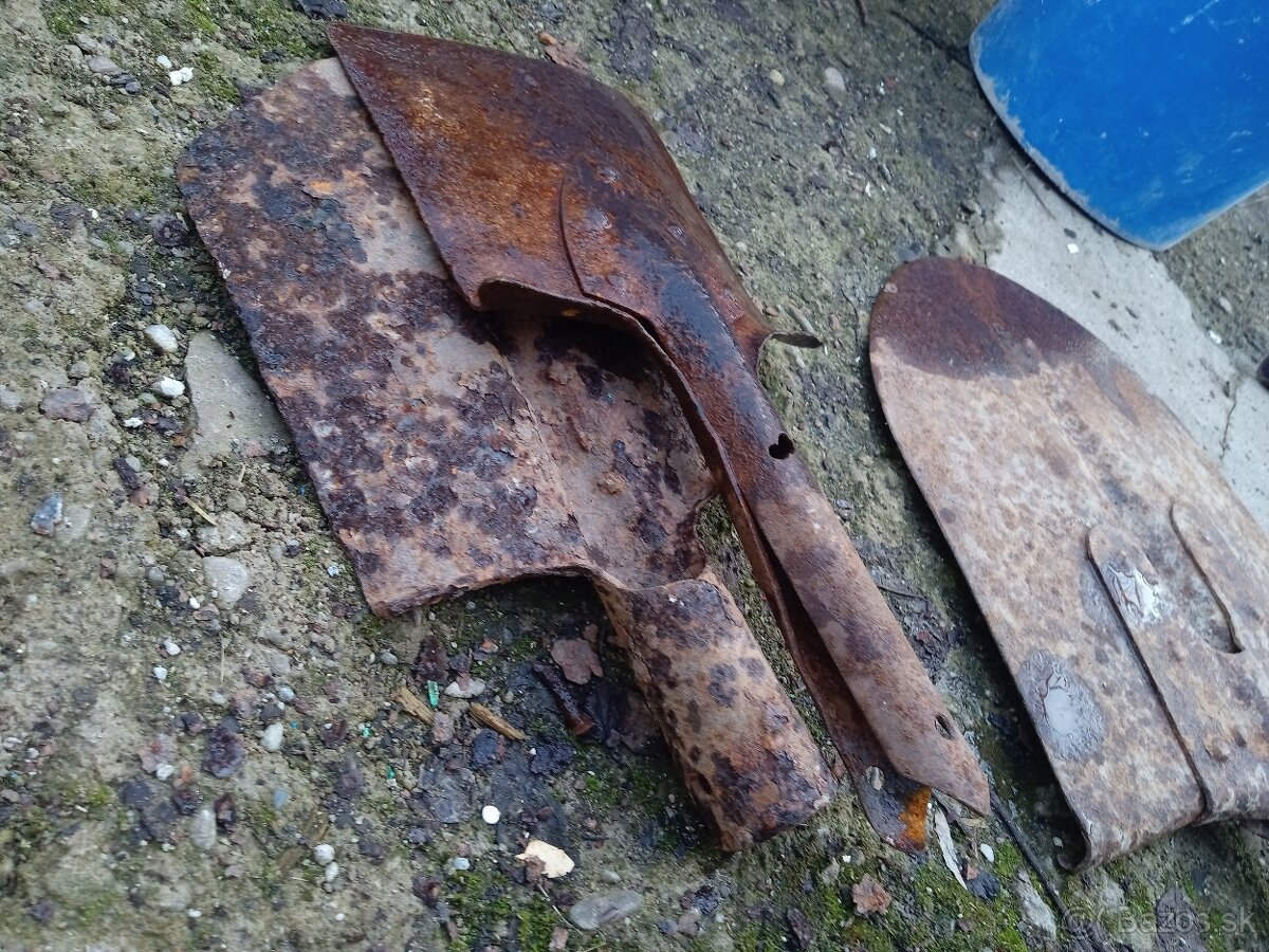 Staré vojenské lopatky - 9