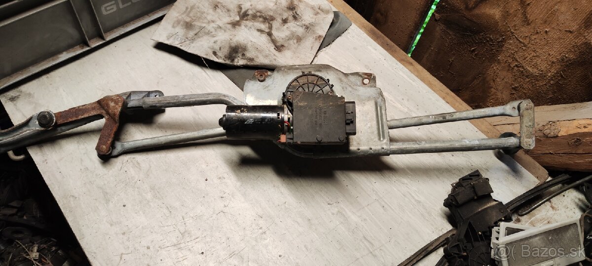 Rozpredám VW Sharan 1998 len diely na foto - 9