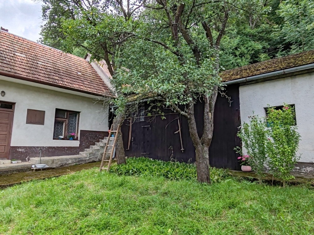 Na predaj rodinný dom pod lesom - 9