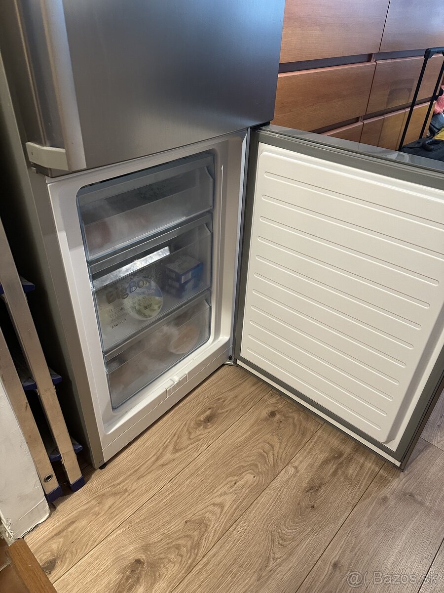 Chladnička s mrazničkou BOSCH kgv39ul30 - 9
