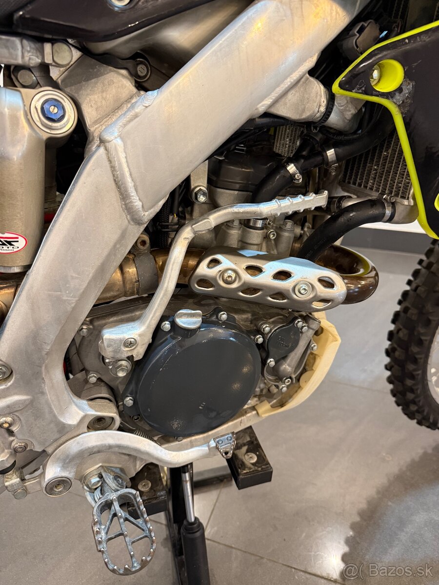 Suzuki rmz 250 - 9