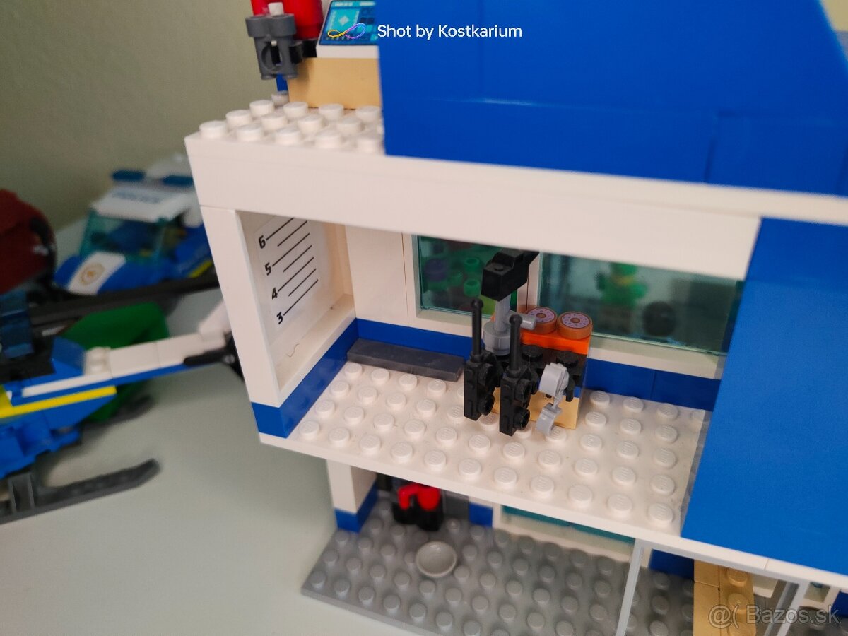 Lego City set 60316 - 9