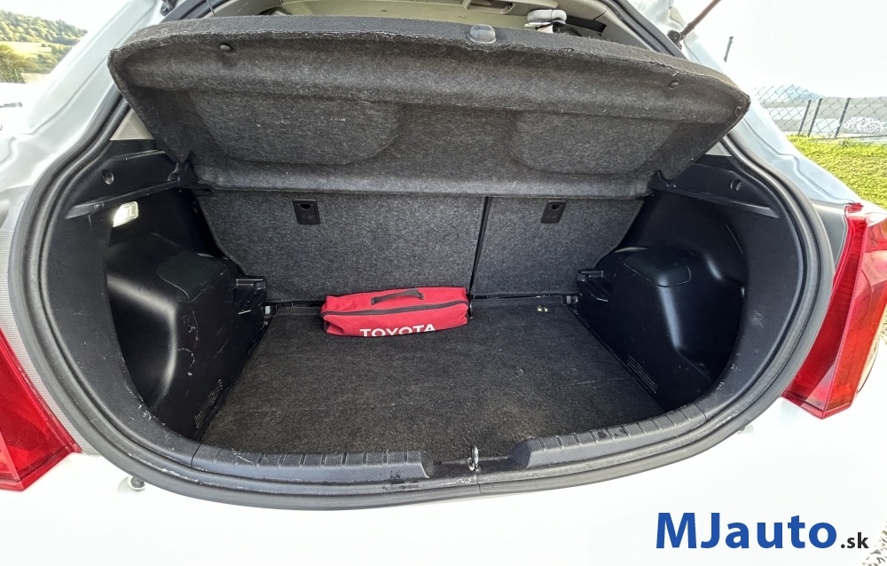 Toyota Yaris 1.3i Možná výmena/úver/leasing - 9