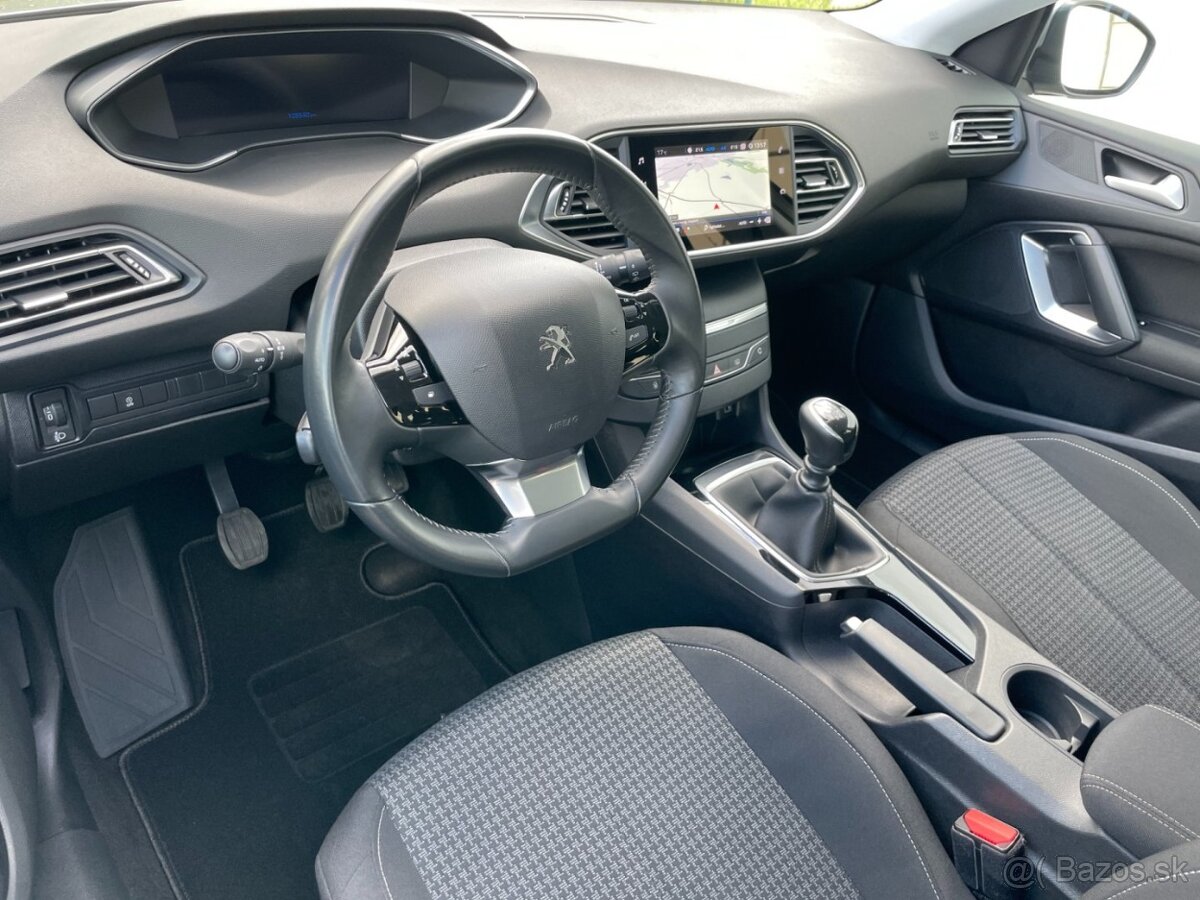 Peugeot 308 II SW 1.2PT 81kW Navi Apps - 9