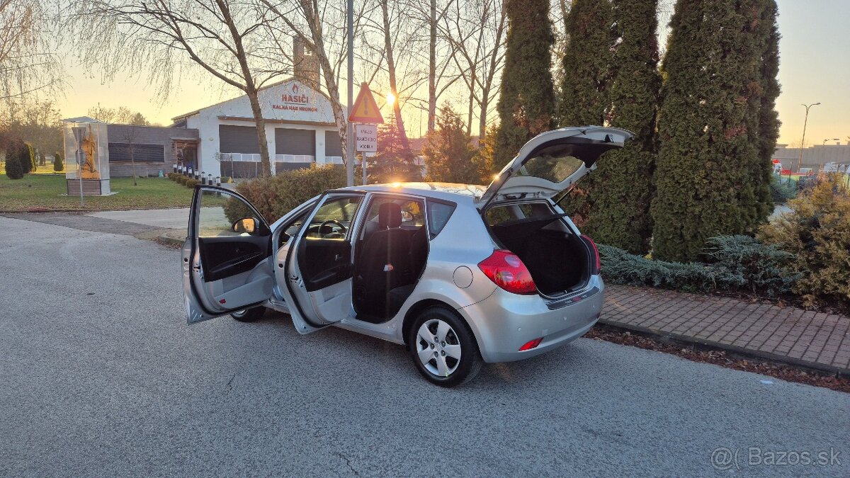 Kia Ceed benzín Automat - 9
