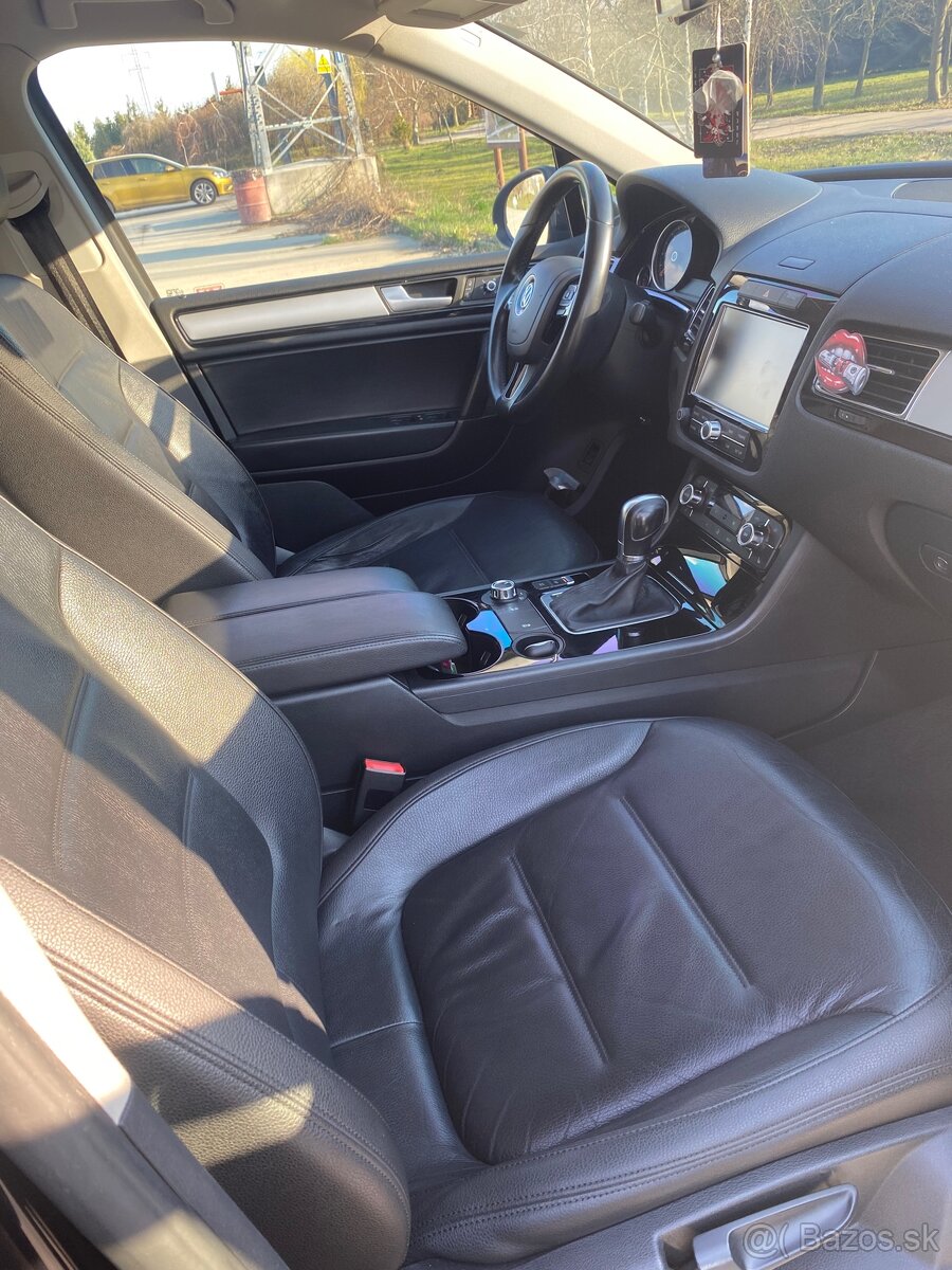 Volkswagen Touareg 3.0 V6 TDI - 9
