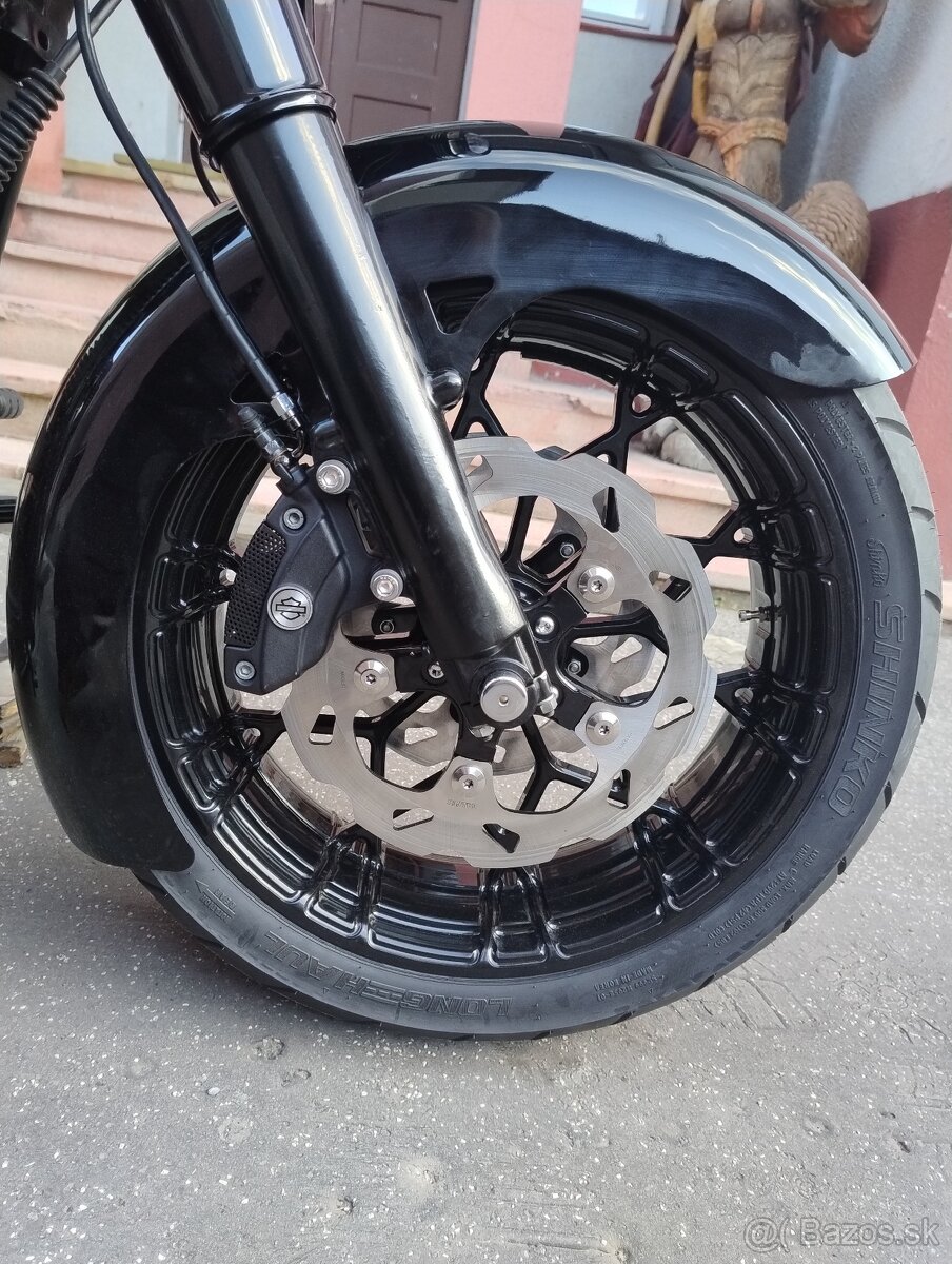 HARLEY DAVIDSON STREET GLIDE FLHX C USTOM SPECIAL - 9