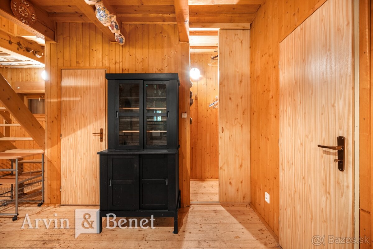 Arvin & Benet | Zrubová chata v srdci Muránskej planiny s ce - 9