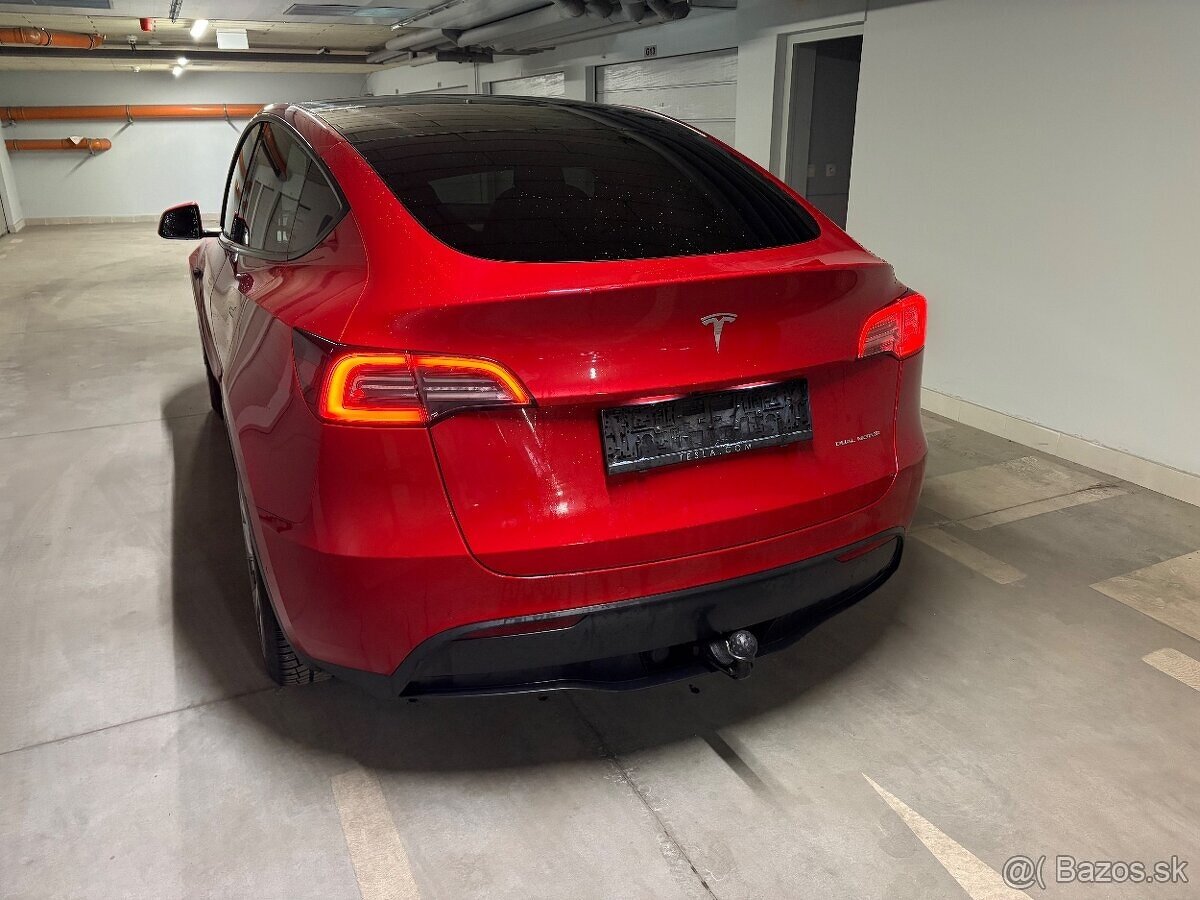 Tesla Model Y AWD LONG RANGE DUAL MOTOR (4x4) - 9