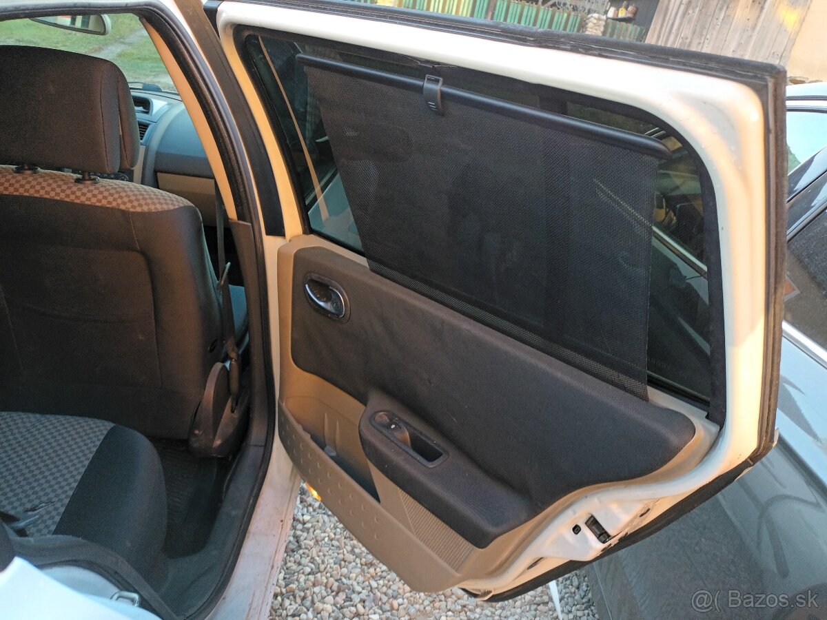 Renault Megane grandtour 2 1.5 Dci - 9