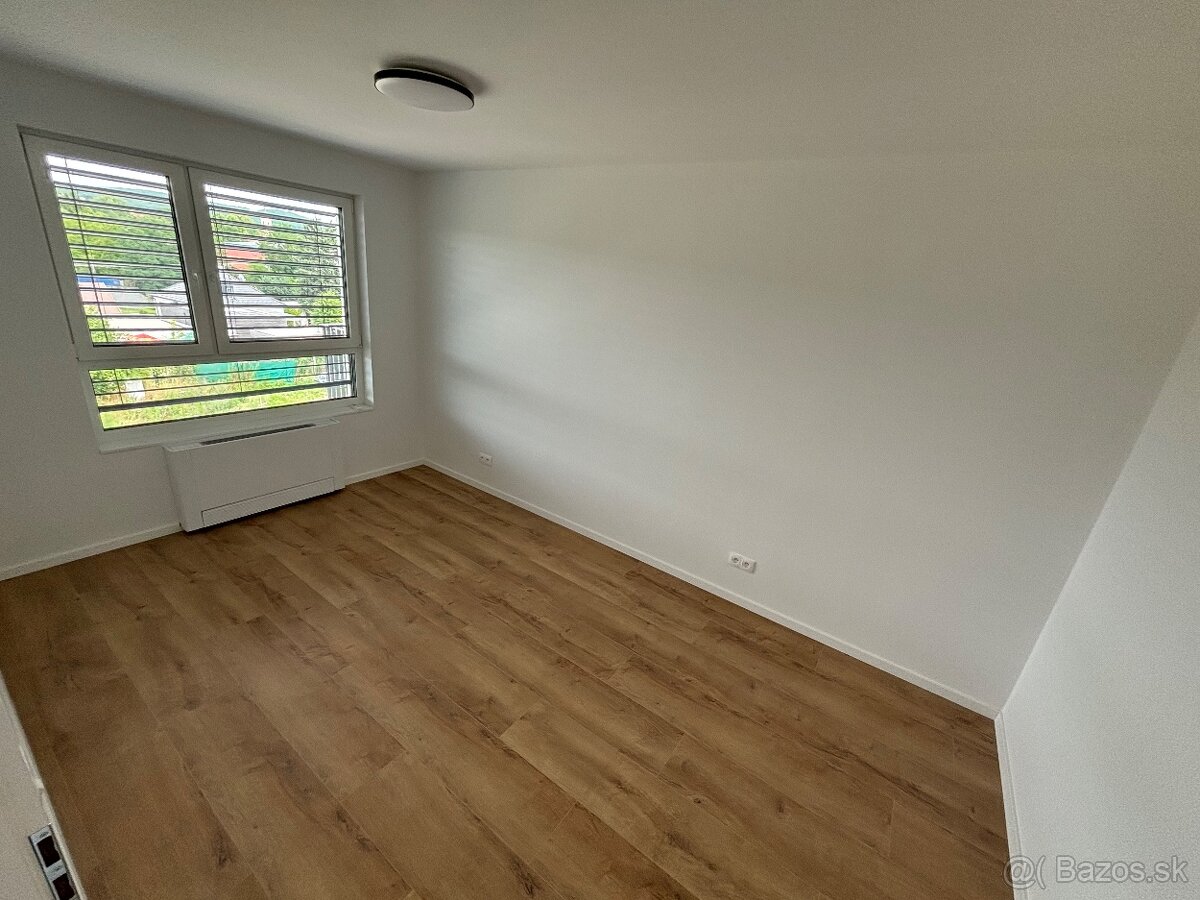 Nadštandartný 2 izbový byt v lukratívnej časti Stupavy - 9