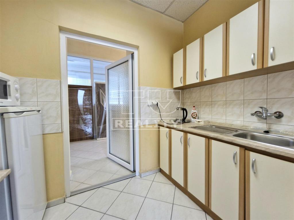 Na predaj výrobná hala na plastové okná – kompletne... - 9