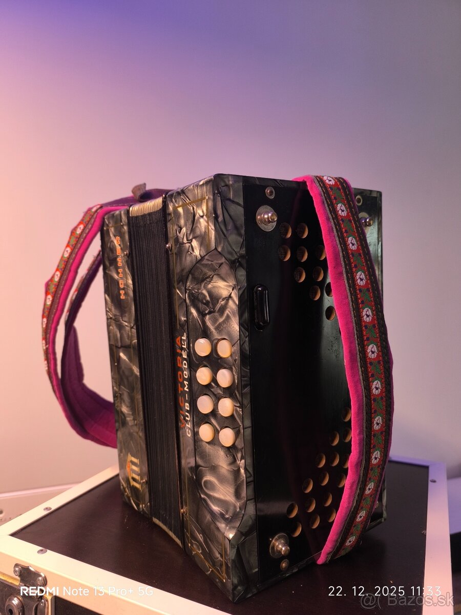 Predám heligonky Zn. Hohner,ladenie CF - 9