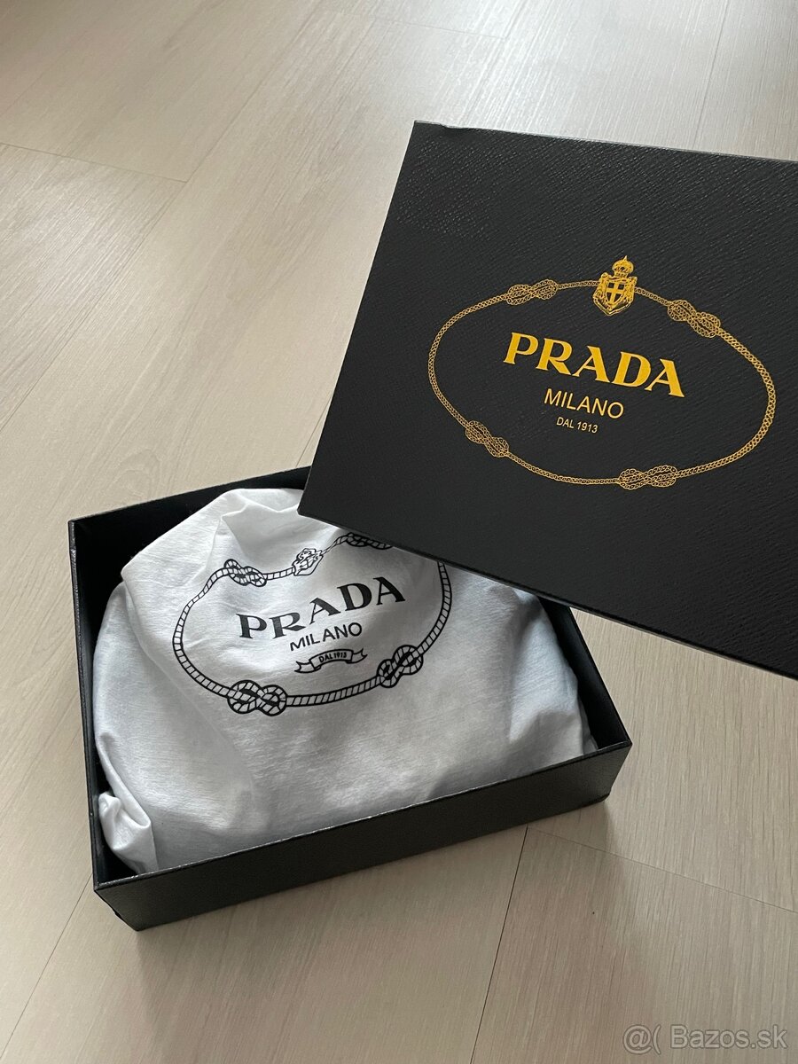 Čierna dámska kabelka Prada - 9