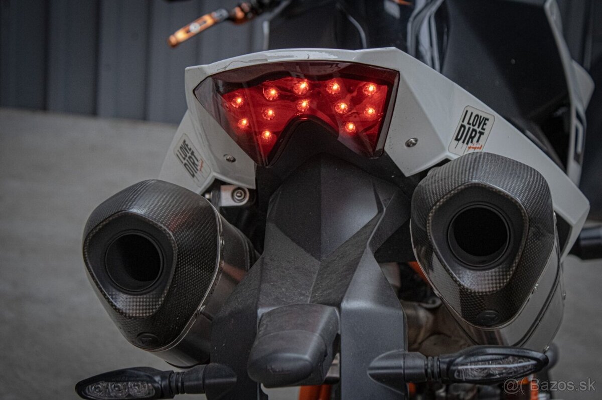 KTM 990 Super Duke R - 9