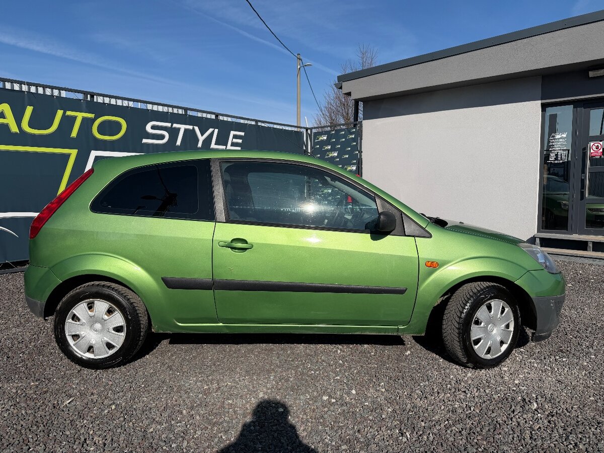 Ford Fiesta 1.3 Ambiente - 9