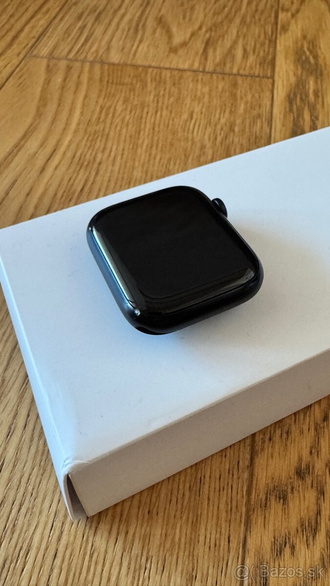 Apple watch 7 45mm temný atrament - 9