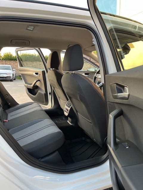 SEAT LEON SP 2,0TDI - 9