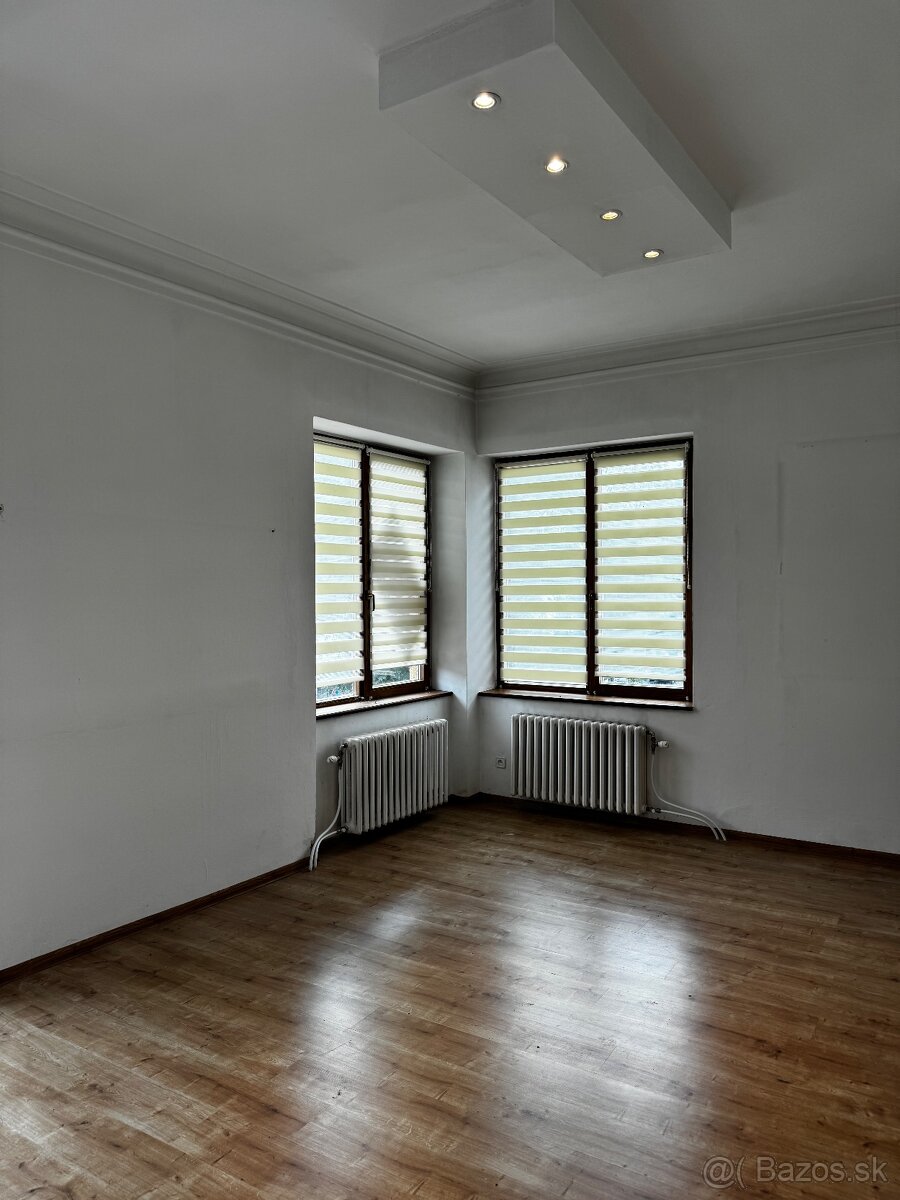 Michalovce Centrum budova ul. Sama Chalupku - 9