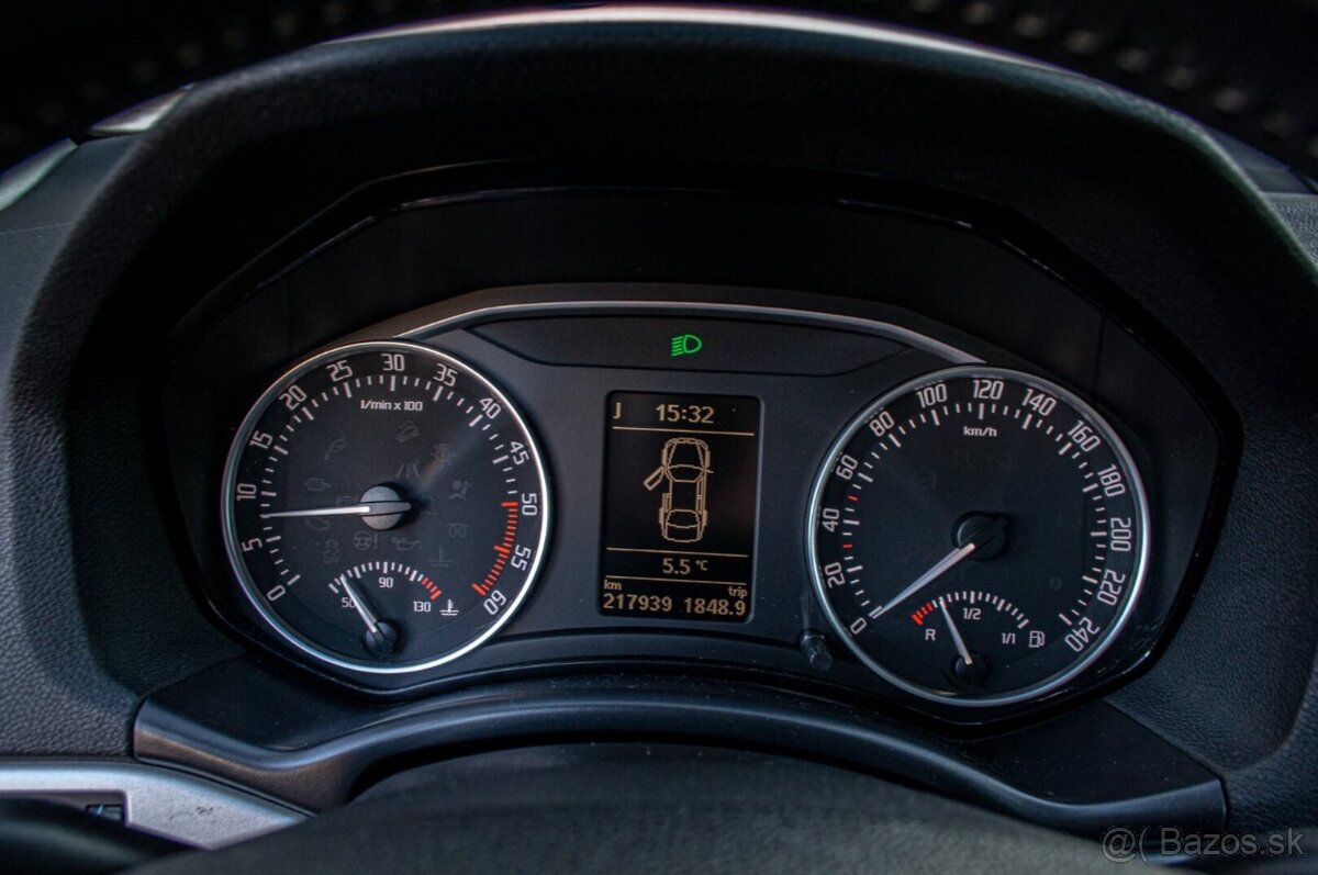 Škoda Octavia Combi 2 Facelift 1.6 TDI 77kW 2012 - 9