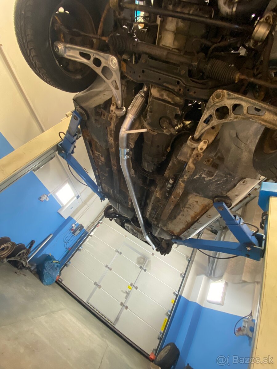 BMW E46 330d drift - 9