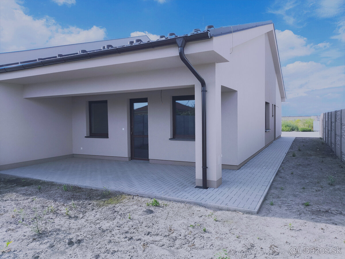 Treba len prísť a bývať - 4izbový rodinný dom (dvojdom) v ob - 9