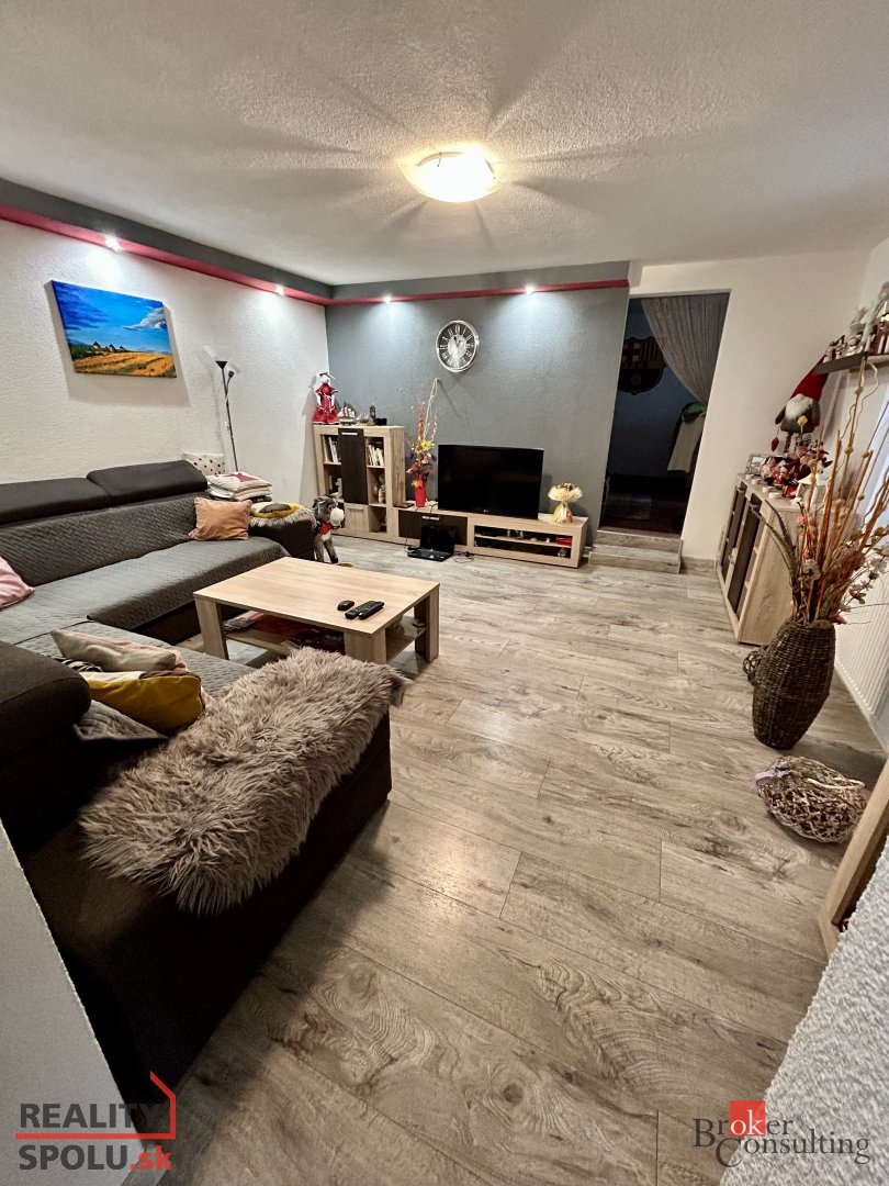 Rodinný dom v obci Bzovík - 9