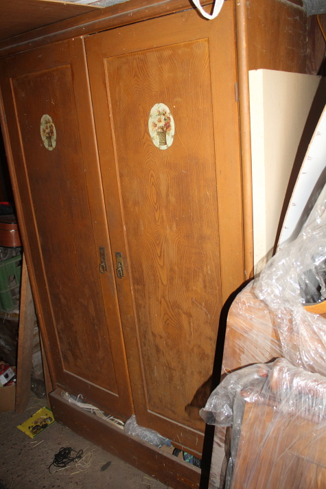 12 x starožtné kusi nábytku - 9