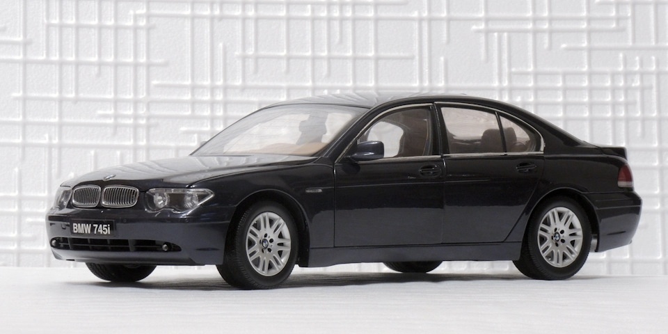 Na predaj mám model BMW 745i, e65, mierka 1:18, KYOSHO. - 9