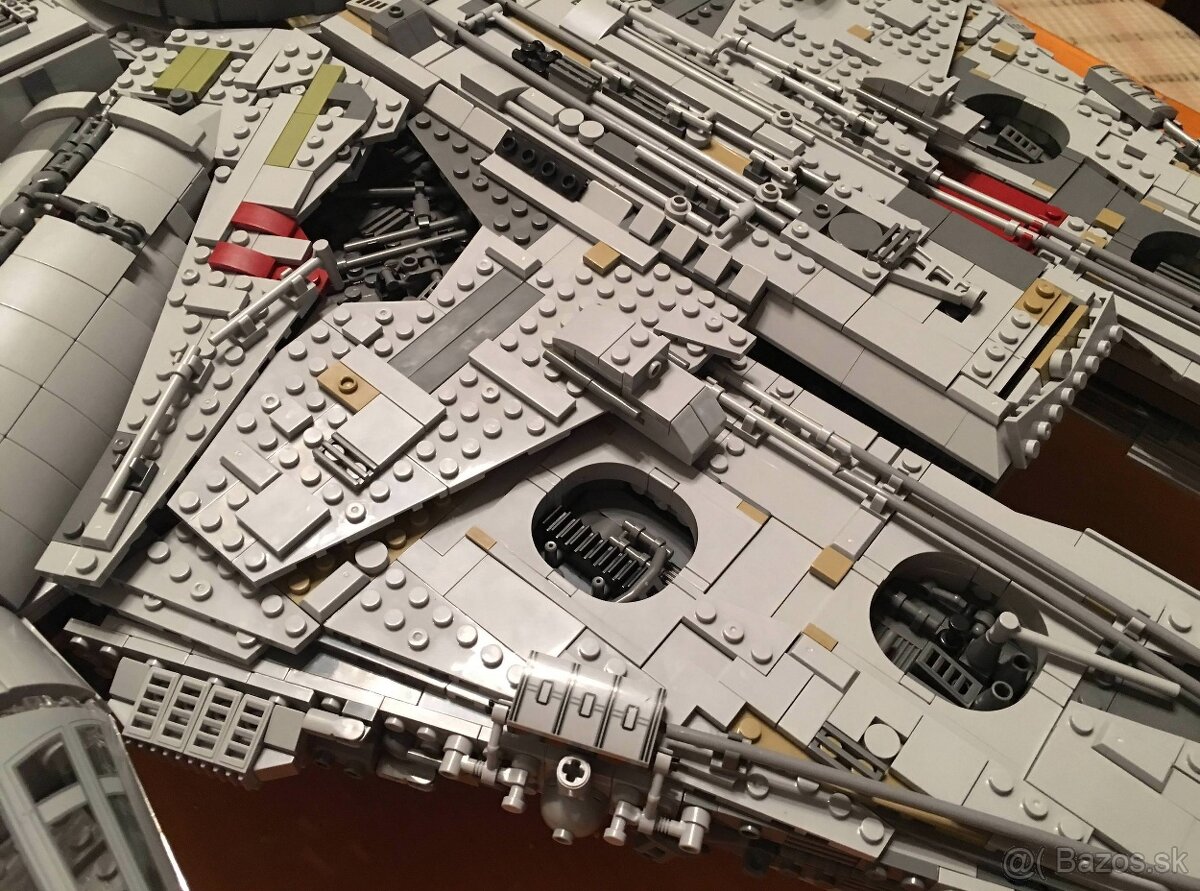 Star Wars 75192 - Millennium Falcon - 9
