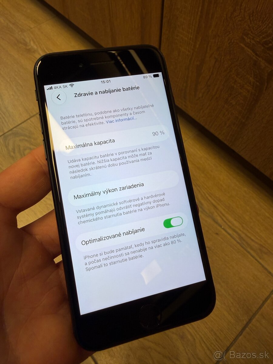 Apple iPhone SE 2022 64GB tmavomodrý - 9
