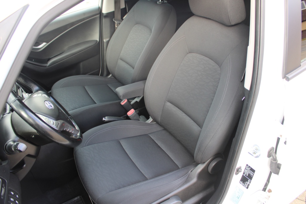 Hyundai IX20 1,6 CRDi 94 kW - 9