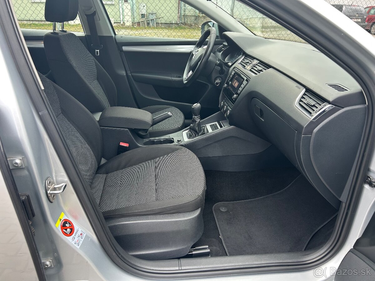 ŠKODA OCTAVIA III COMBI 2.0TDI AMBITION - 9