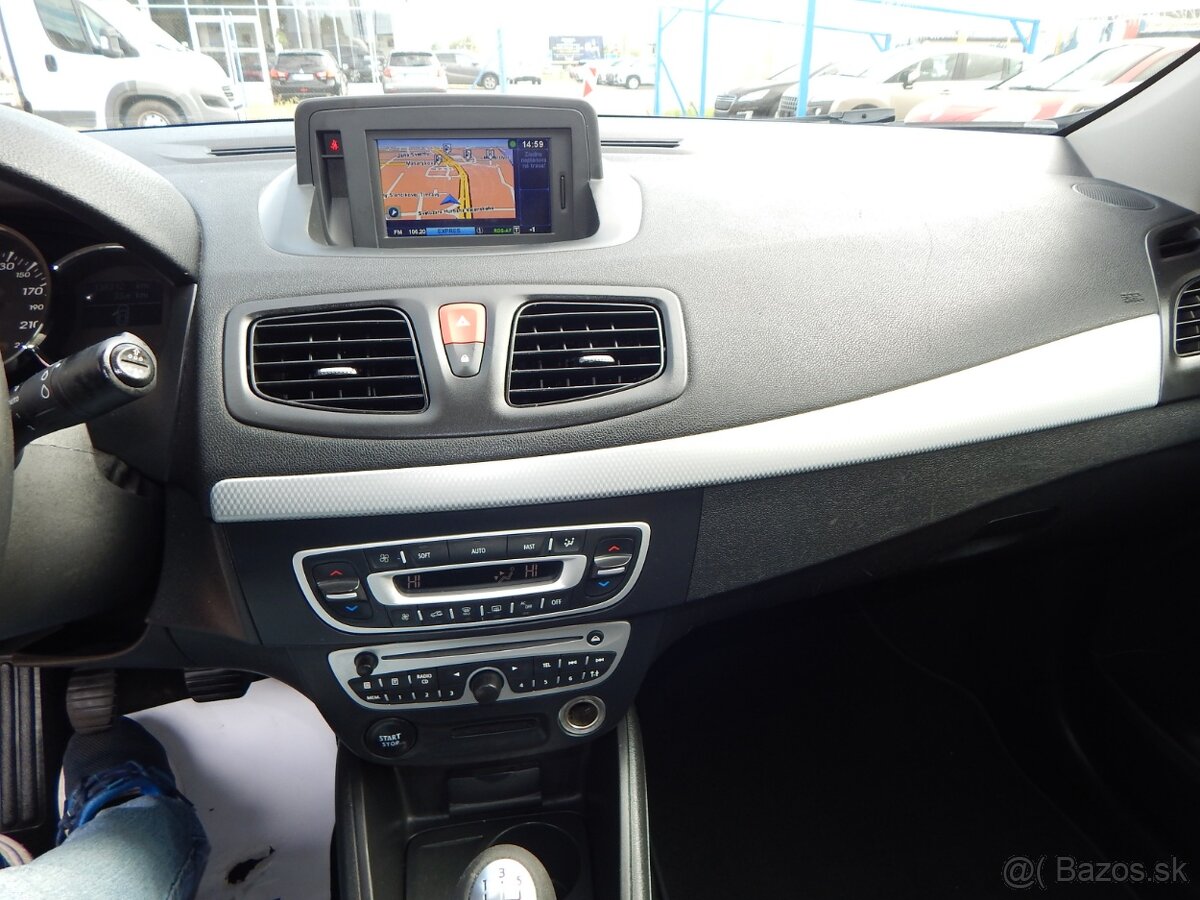 Renault Fluence 1.6 16V Confort - 9