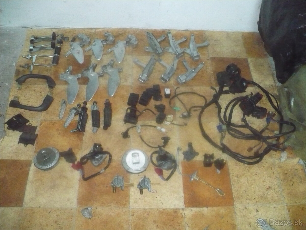 Yamaha YZF 600 thundercat-rv 96-00-díly ze tří kusů - 9