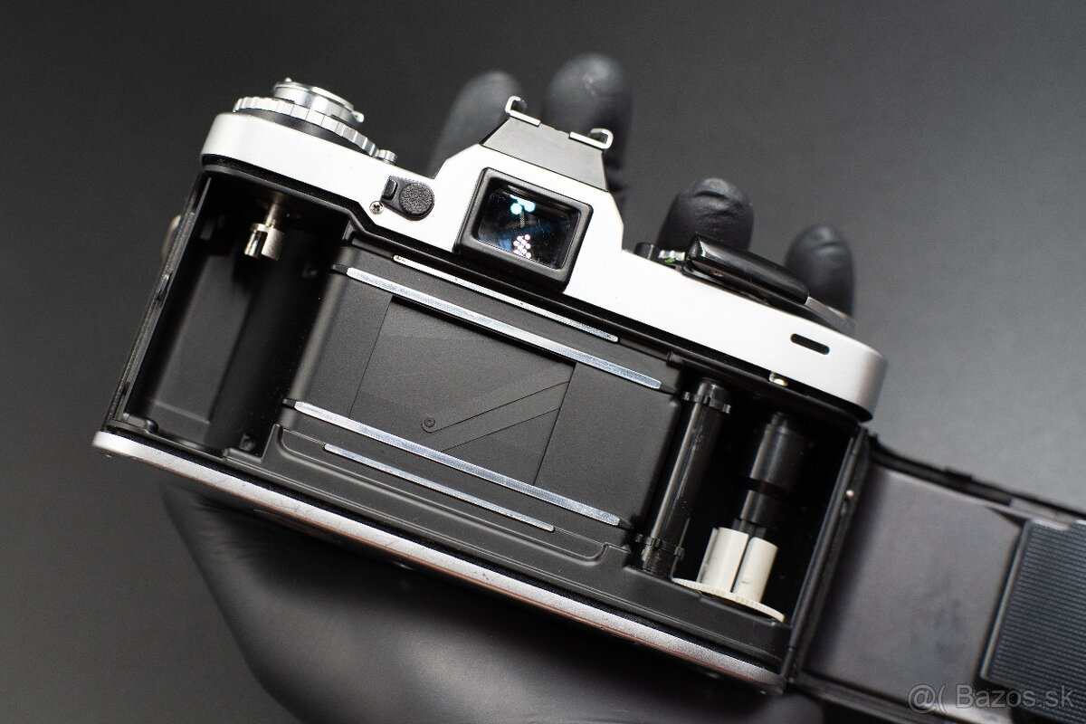 Minolta XD + ROKKOR 50mm f1.4 - 9