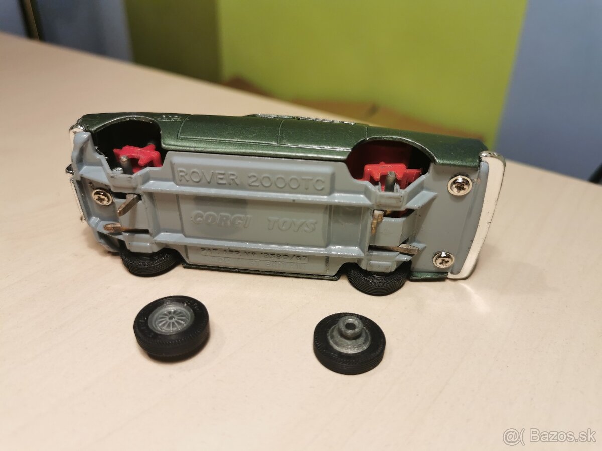 Corgi toys Rover 2000 - 9