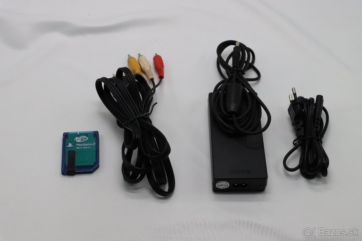 PlayStation 2 Slim Silver SCPH-70004 / komplet prísluš. - 9