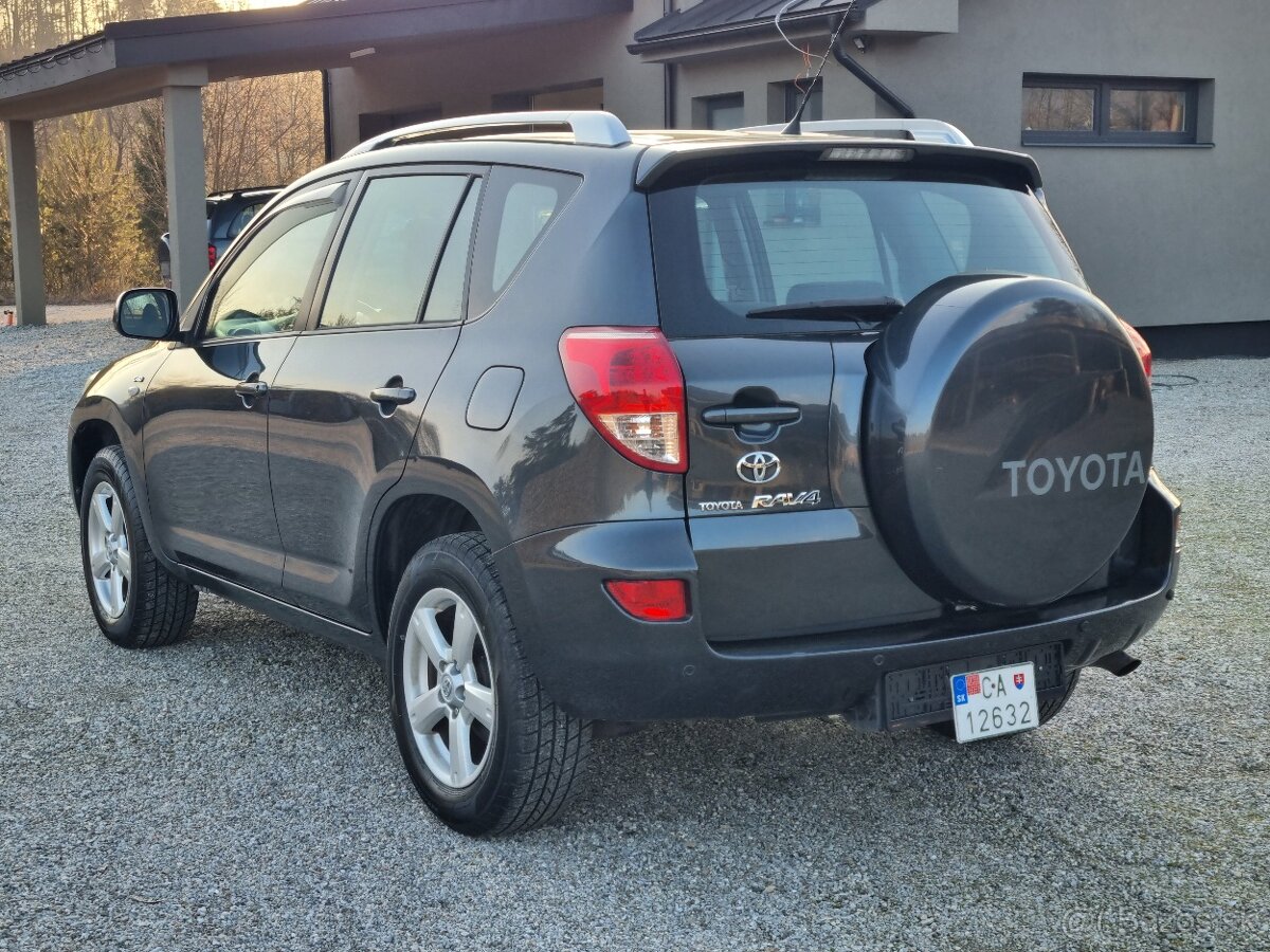 TOYOTA RAV4 2,2D4D 4x4 - 9