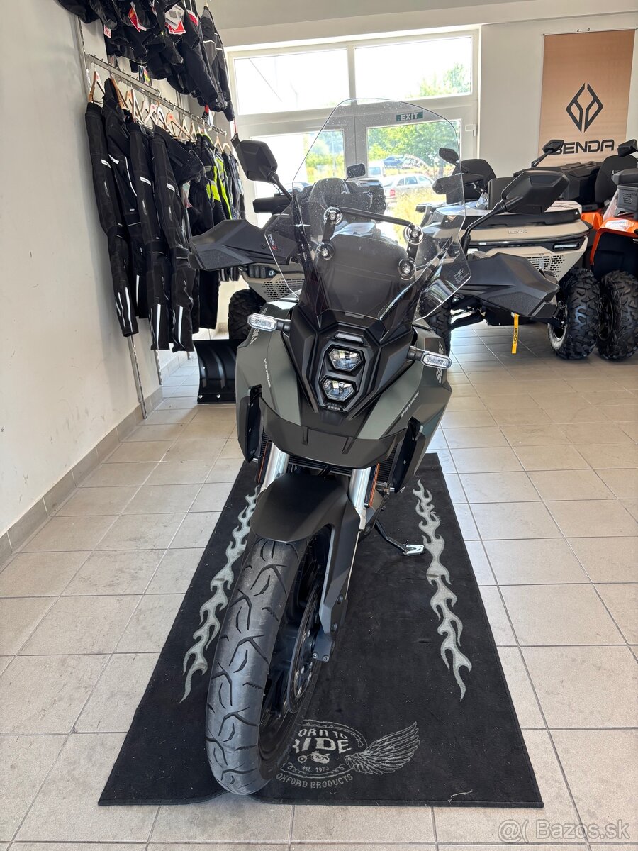 Suzuki DL800 V-Strom - 9