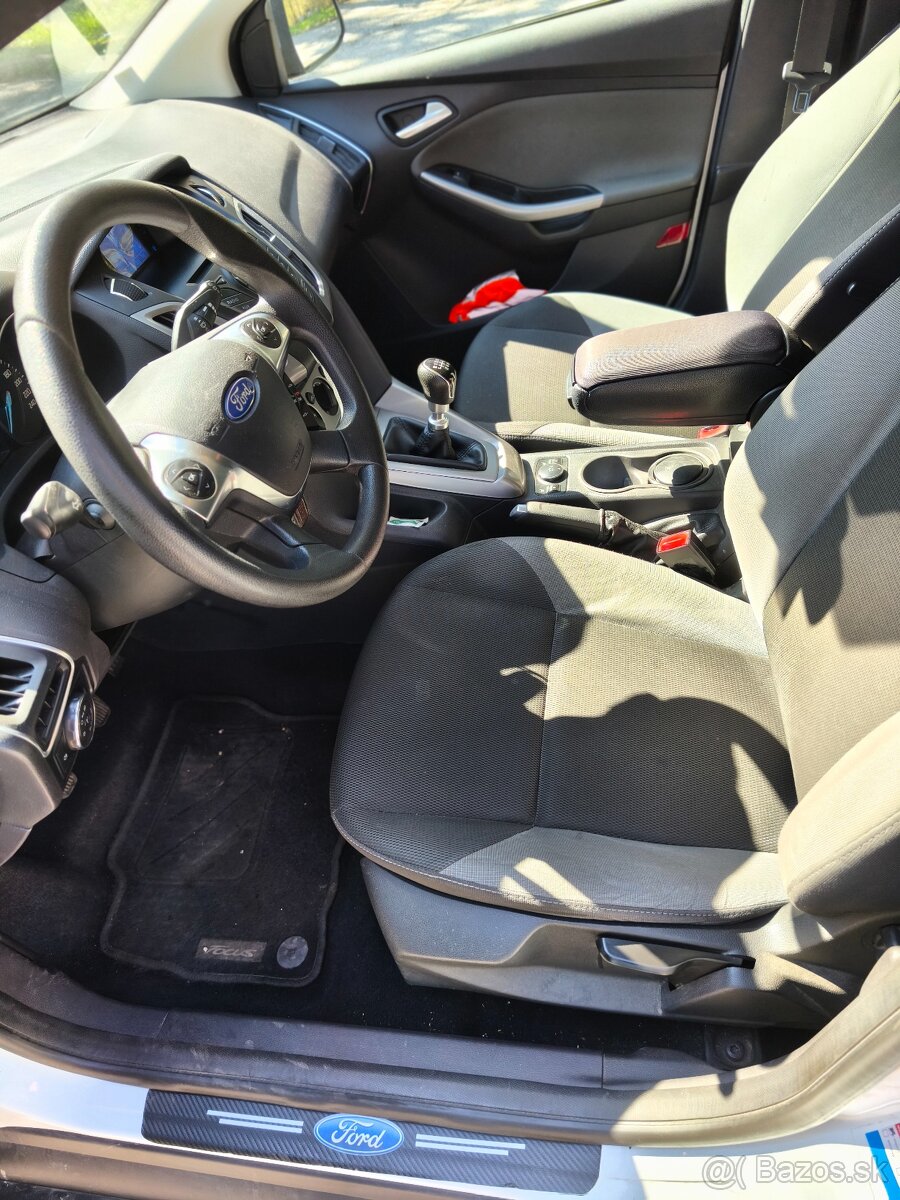Predam Ford Focus 1.0 ecoboost kombi - 9