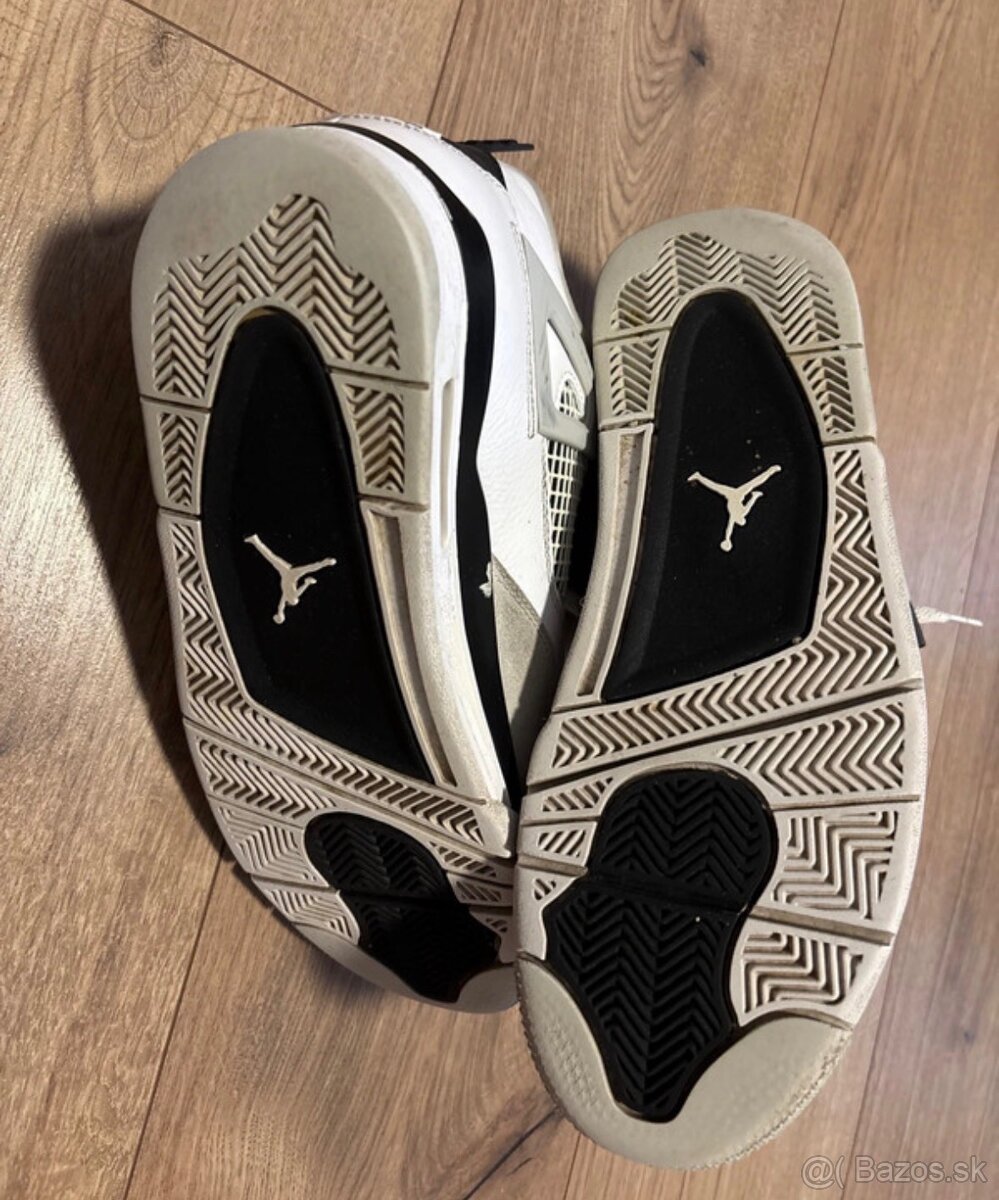 Jordan 4 retro - 9