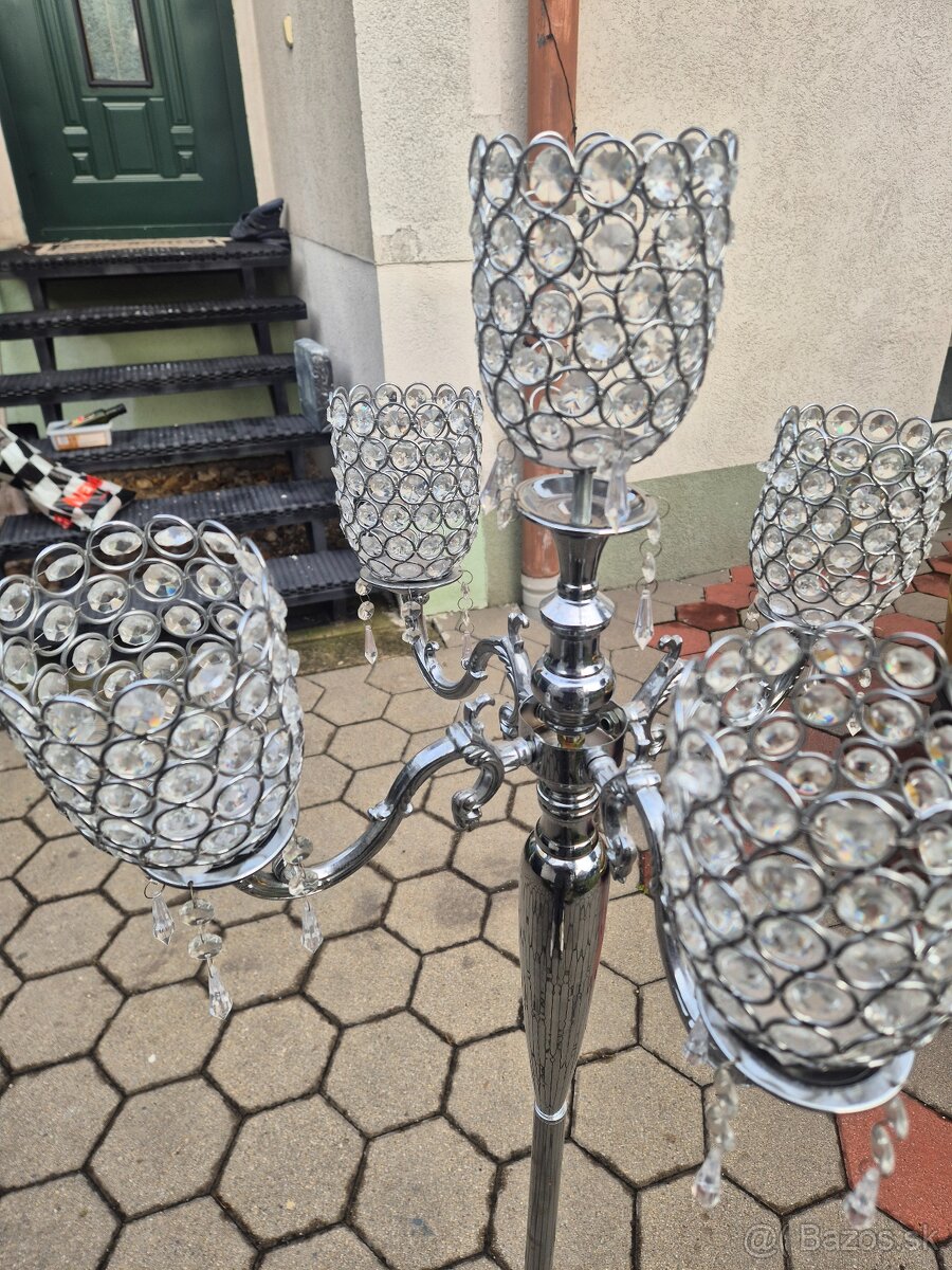 Hodiny , svietnik a lampa - 9